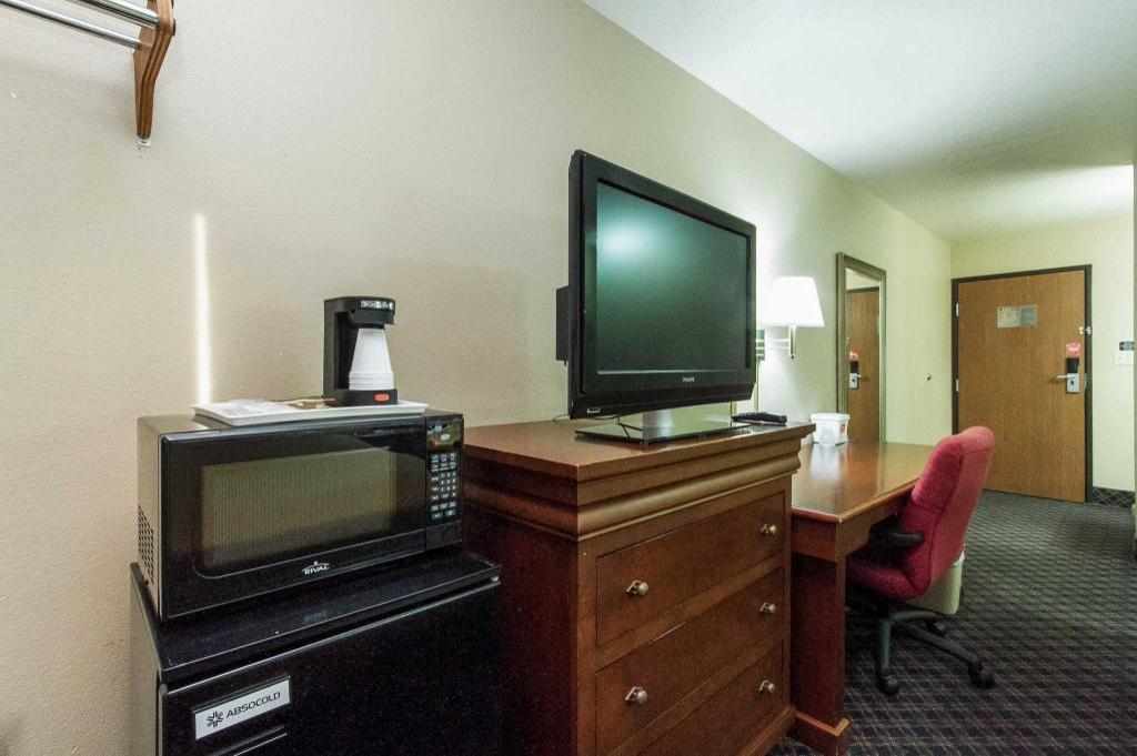 Econo Lodge Inn & Suites Des Moines