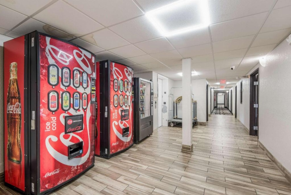 Econo Lodge Inn & Suites Des Moines Image 37
