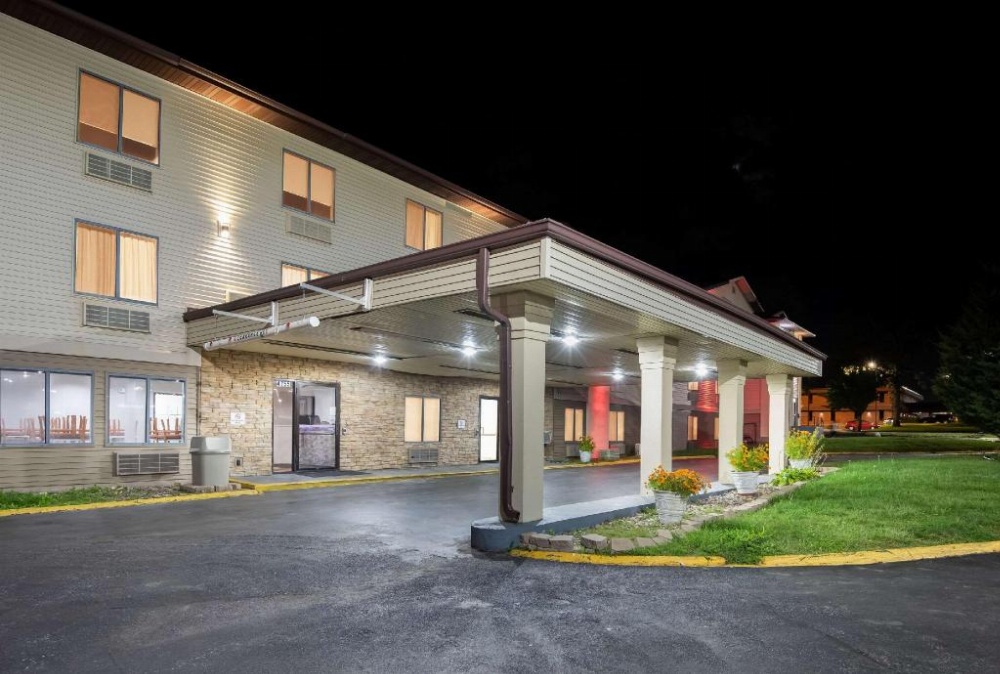 Econo Lodge Inn & Suites Des Moines Image 38