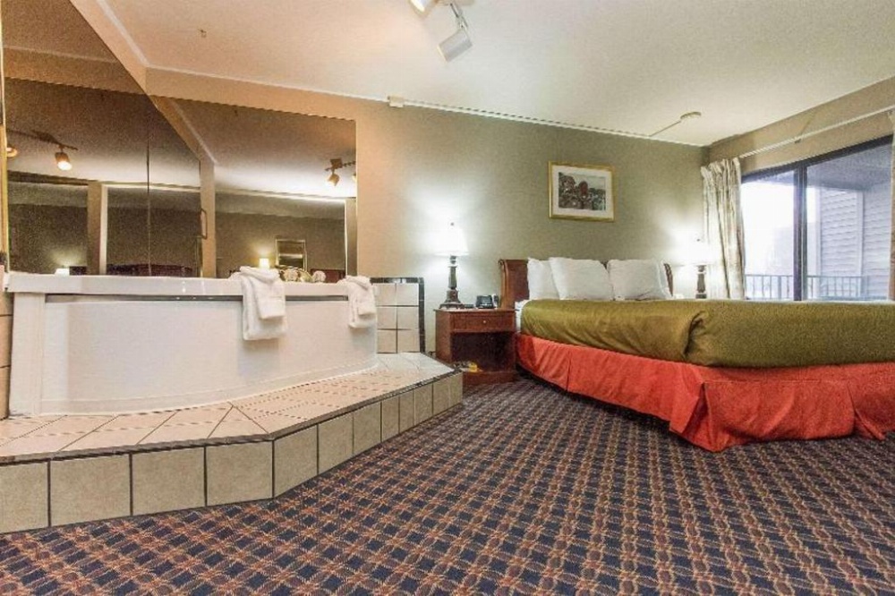 Econo Lodge Inn & Suites Des Moines